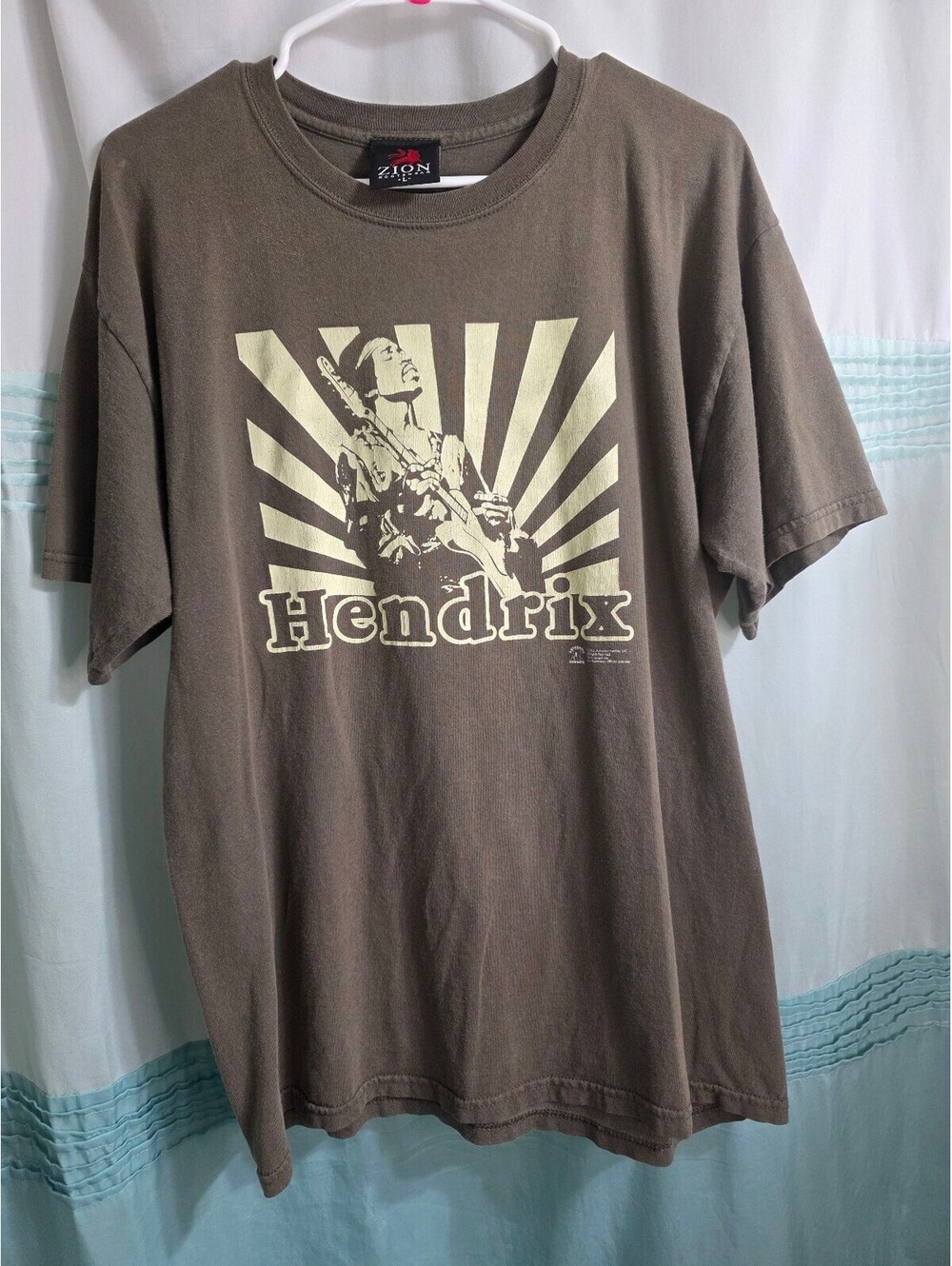 Zion Rootswear Large Brown Hendrix Graphic T-Shirt